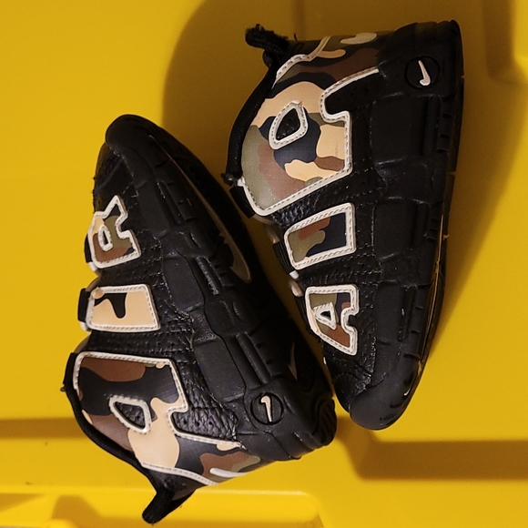 Nike Other - Nike Uptempo Size 5